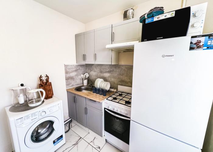 S zaseleniyem Lutshiy servis Posutochno50 Flat