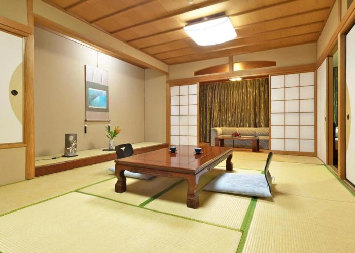 Yuraku Hotel