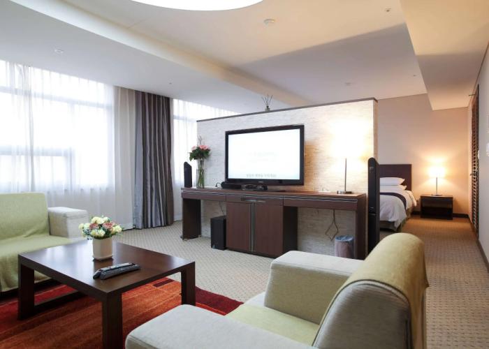 Ramada by Wyndham Dongtan Hotel