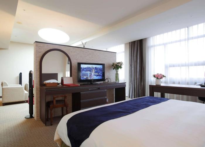 Ramada by Wyndham Dongtan Hotel