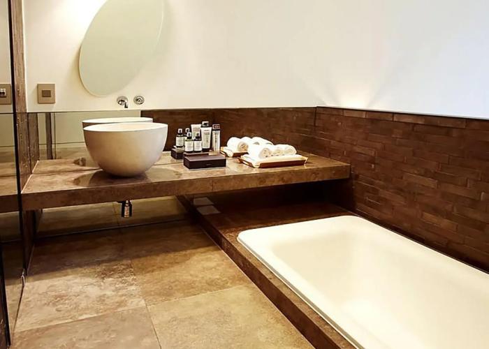 JS The Classic Hotel