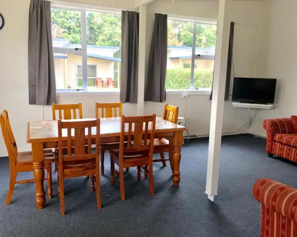 Stratford Motel & Holiday Park