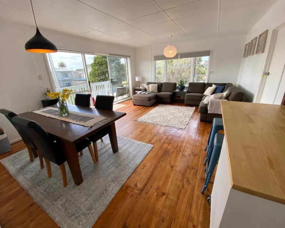 Surf N Stay Whangamata