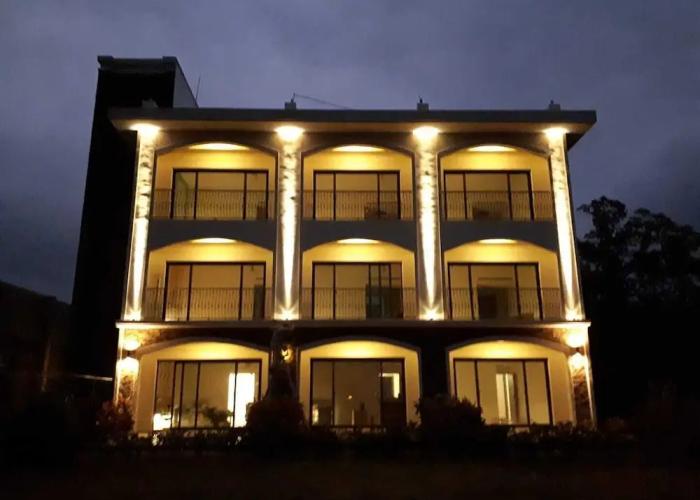 Chulu Manor Hotel