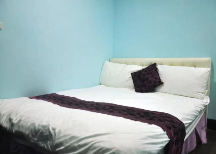 Wm & S - Hostel