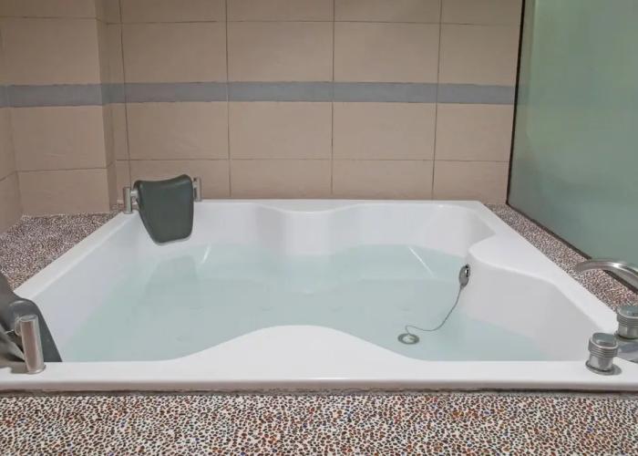 Tong Pu Hotel