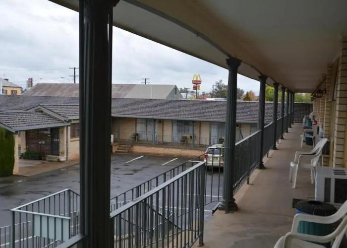 Adrian Motel