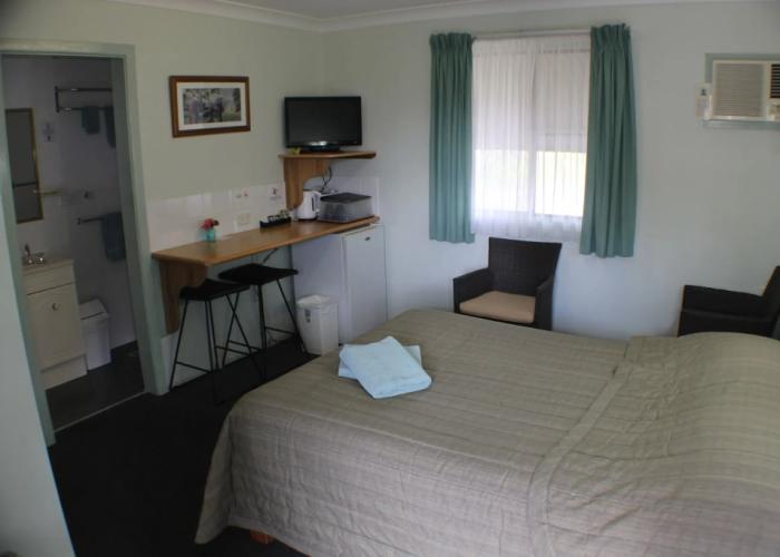 Lake Forbes Motel
