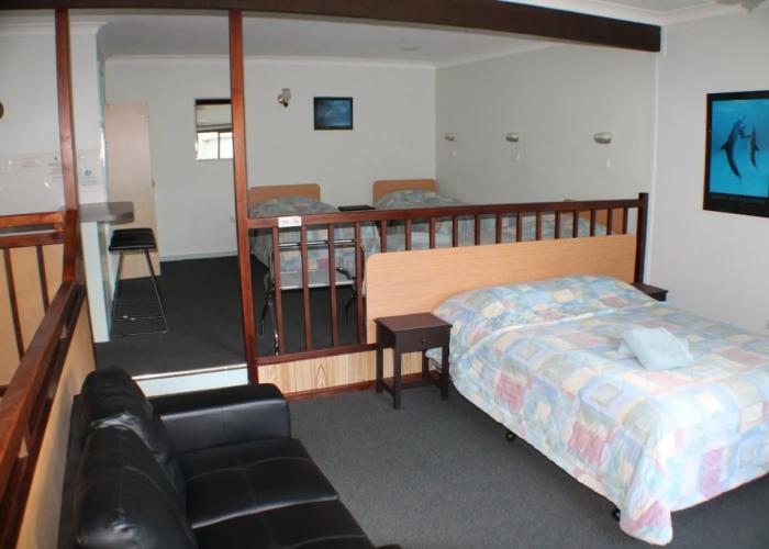 Lake Forbes Motel