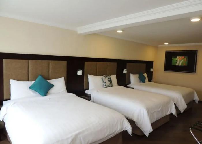Quindeloma Art Hotel And Gallery