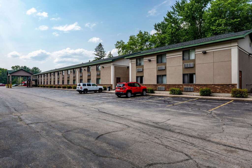 Quality Inn & Suites Marinette