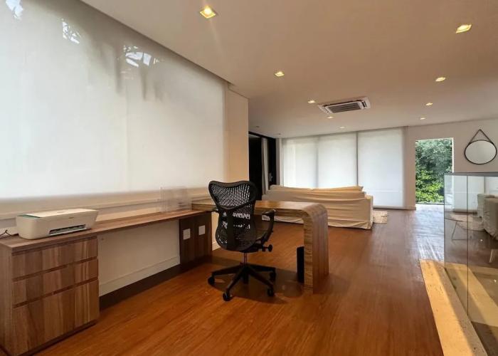 Mans o 6 Suites Riviera
