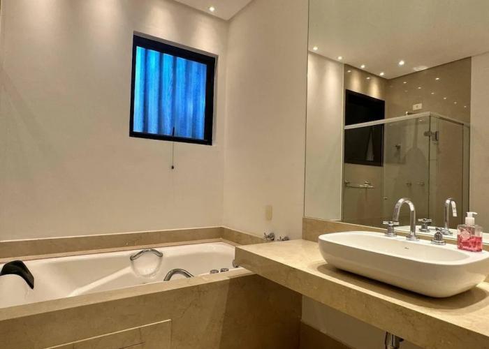 Mans o 6 Suites Riviera