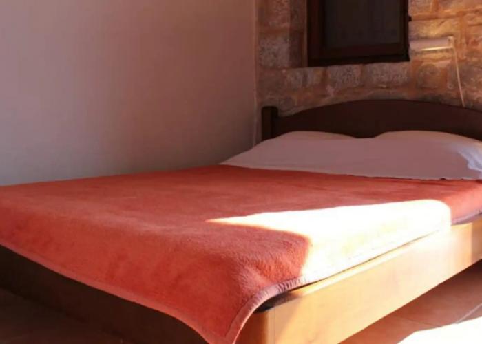 Hotel Lalloudes