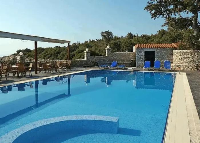 Hotel Lalloudes