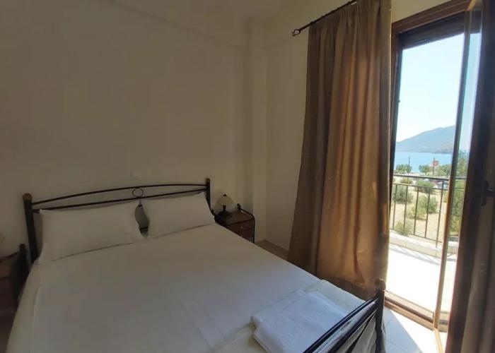 Domaine Papakonstantis Apartments To Let