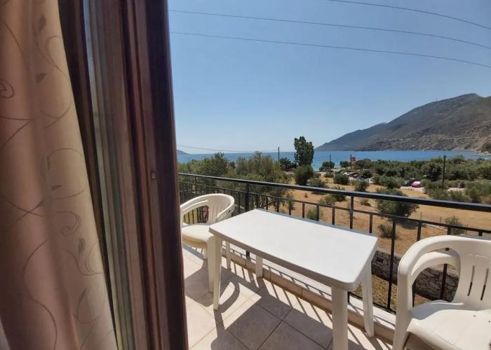 Domaine Papakonstantis Apartments To Let