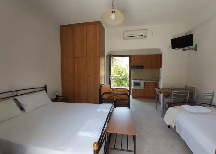 Domaine Papakonstantis Apartments To Let