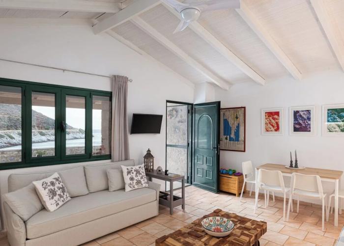 K Waterfront Residence In Mani