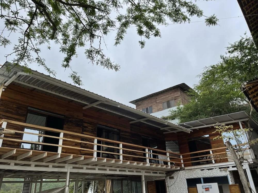 Punta Hills Montanita