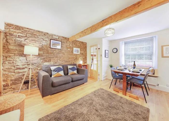 Host Stay Batemill Cottage