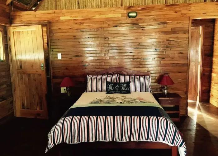 Pura Vida Lodge