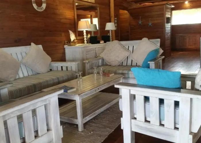 Pura Vida Lodge