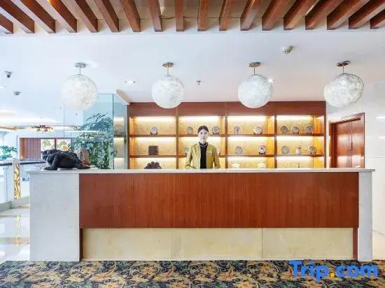 Qujing Yishi Yihe Hotel (Cuifeng Road, Qilin District)