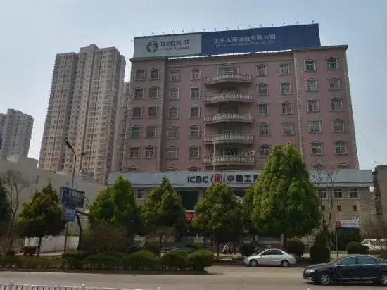 Qujing Yishi Yihe Hotel (Cuifeng Road, Qilin District)