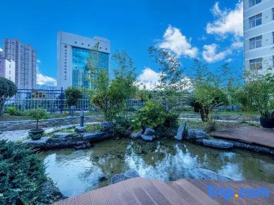 Qujing Yishi Yihe Hotel (Cuifeng Road, Qilin District)