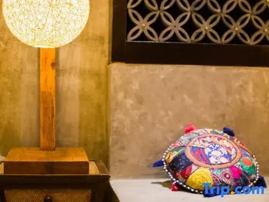 Yixunli Theme Hotel