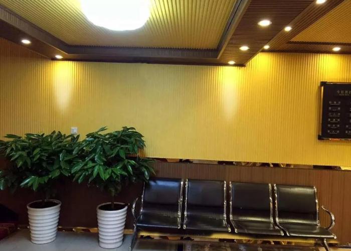 Manzhouli Crown Inn