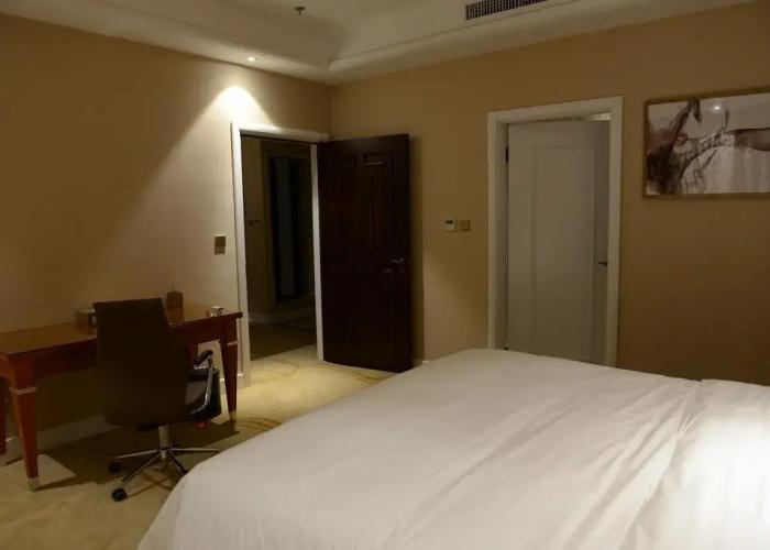 Hulunber Zhongcheng Holiday Hotel