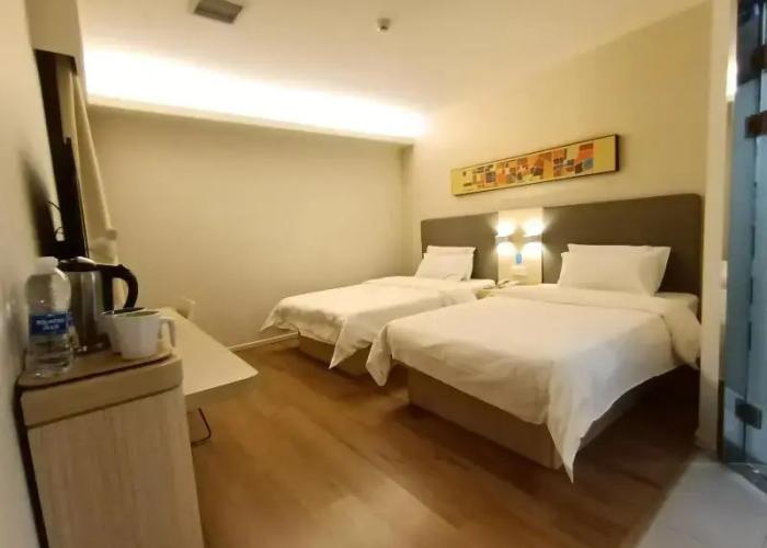 Hanting Hotel( Tulufan Middle Lvzhou Road)