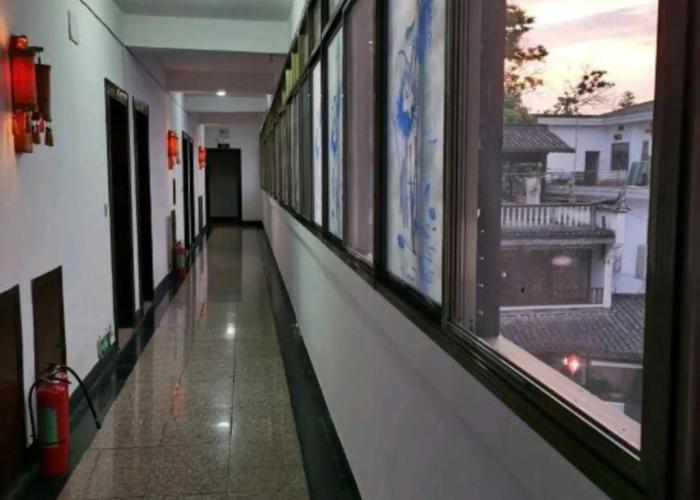 Qinghua Hostel