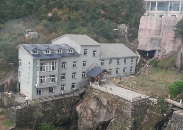 Tiyunling Hotel