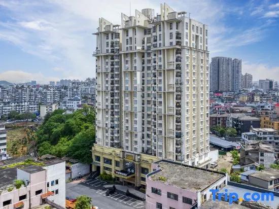 Huadu Zhenyue Hotel (Shangrao No.1 Middle School Bus Station)