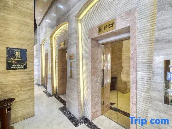 Huadu Zhenyue Hotel (Shangrao No.1 Middle School Bus Station)