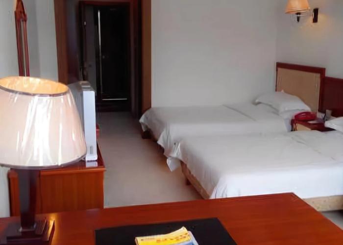 Wuyuan Xingjiang Bay Holiday Hotel
