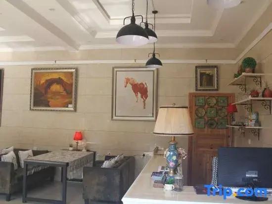 Guqiao Hualang Hostel
