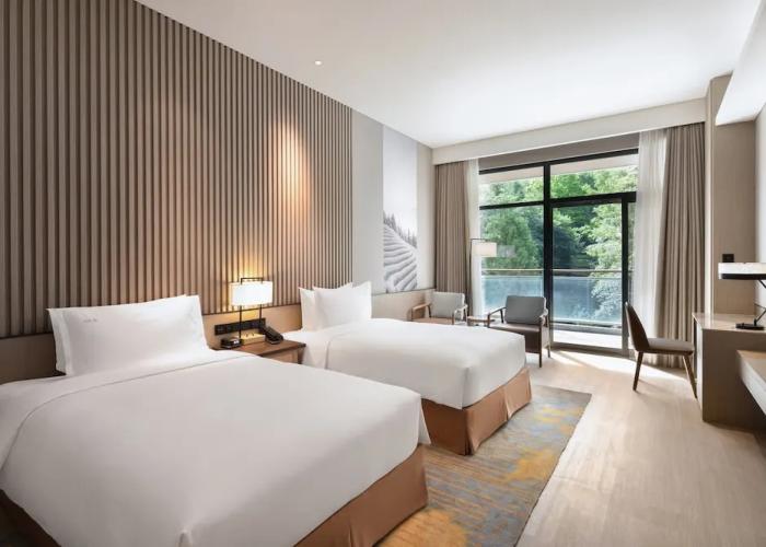 Holiday Inn Resort Mengding Mountain by IHG