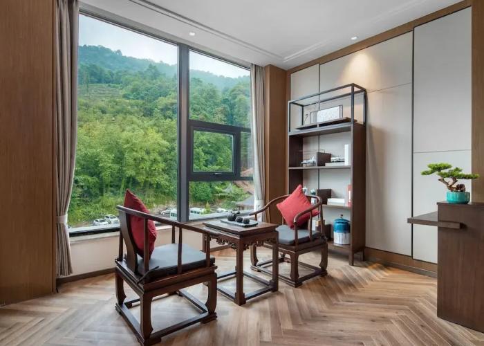 Holiday Inn Resort Mengding Mountain by IHG
