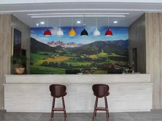 Hotel 定边亚朵酒店