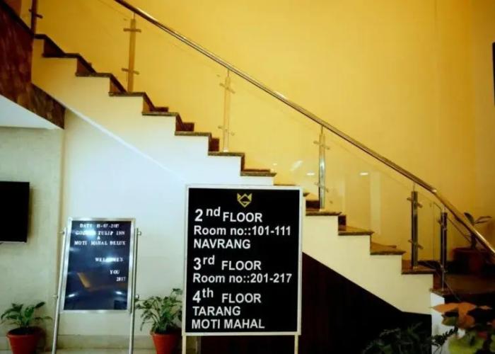 Hotel Golden Laurel Inn