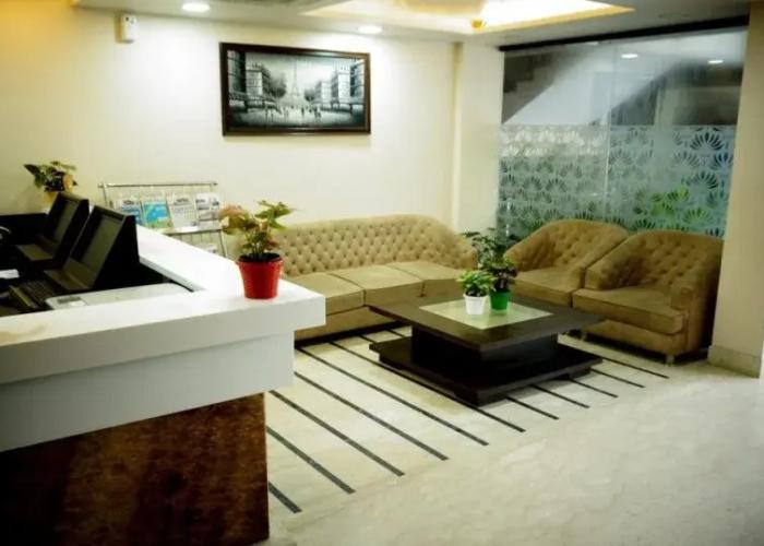 Hotel Golden Laurel Inn