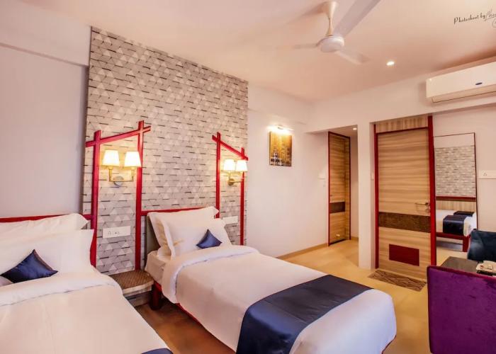 Hotel Prabha Palace