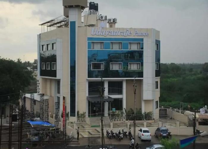 Hotel Udayanraje Palace