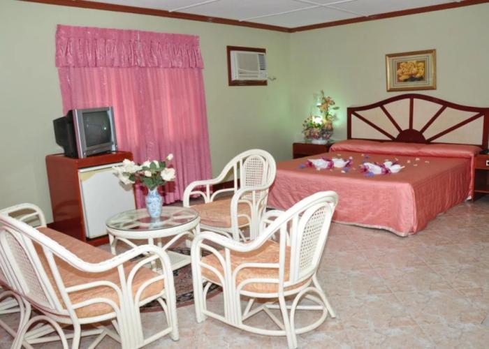 Bohol Plaza Resort and Restaurant