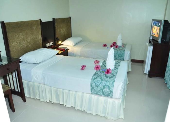 Bohol Plaza Resort and Restaurant