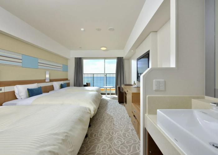 Vessel Hotel Campana Okinawa